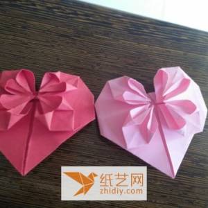 开花的折纸爱心情人节装饰制作教程