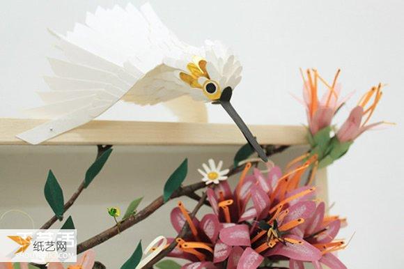 真正置身鸟语花香的世界 一张逼真的手工纸鸟图片