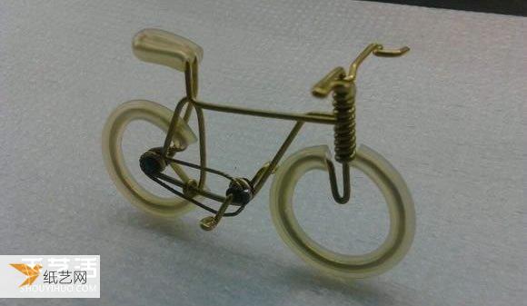 利用铜丝手工制作小巧自行车的图解教程