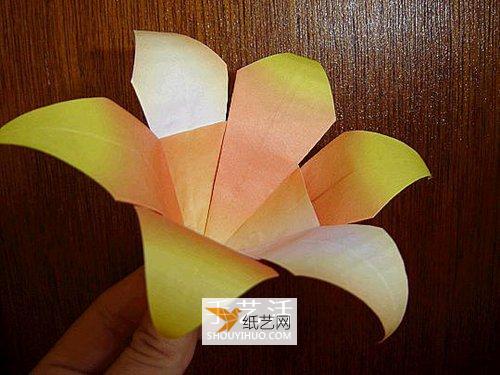 简单又漂亮百合花折纸是怎样完成的