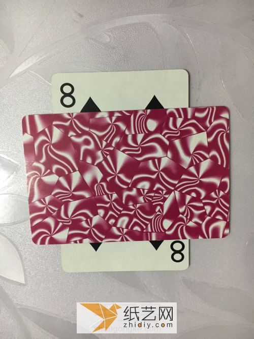 扑克牌八角收纳盒 第1步