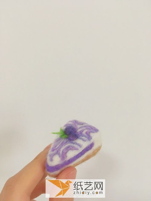【羊毛毡教程】蓝莓芝士蛋糕 第9步