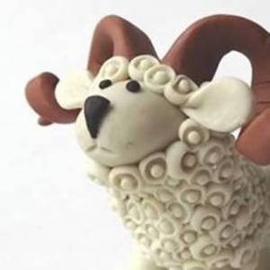 使用超轻粘土制作可爱的长角小羊