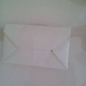 放情人节贺卡的最基本折纸信封制作