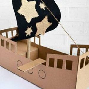 使用瓦楞纸制作个性儿童海盗船模型手工制作方法