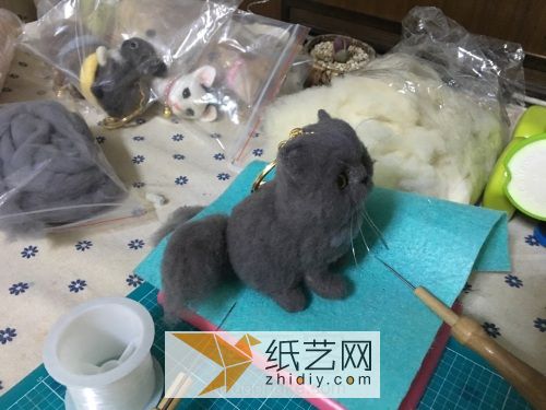 「槿时」羊毛毡灰色植毛猫咪制作教程 第12步