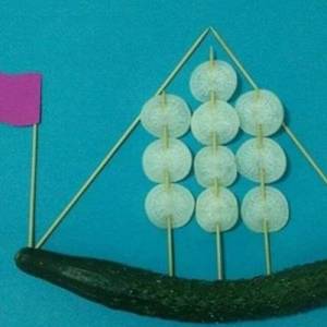 幼儿手工制作简单蔬菜小船的方法教程