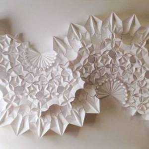 真正挑战纸艺术的极限 制作的立体几何纸雕作品欣赏