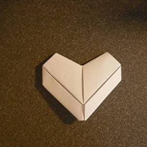 很精致的立体纸爱心的折叠方法步骤图解