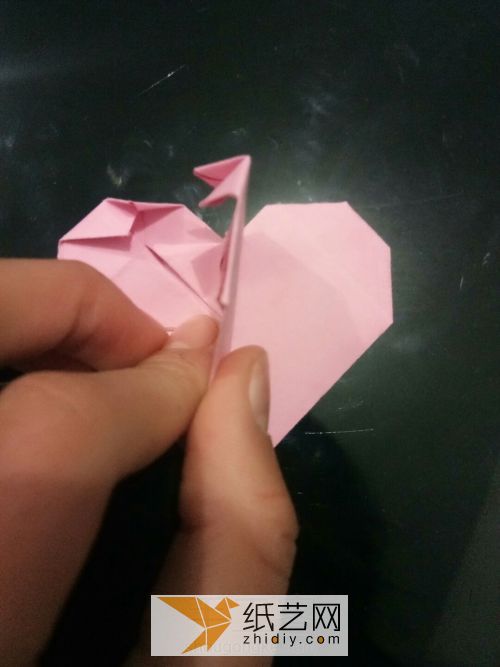 简单的爱心折纸 第24步