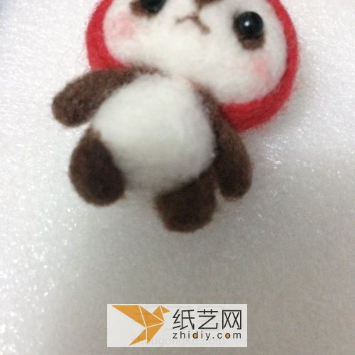 羊毛毡教程——网红草莓熊猫 第12步