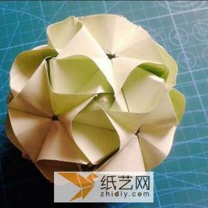 纸艺纸球花灯笼制作方法 手工图解制作精美折纸花球