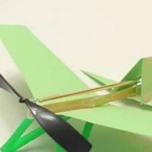 使用橡皮筋制作螺旋桨飞机模型