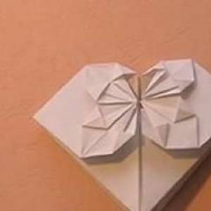 带花爱心图案的折纸方法图解