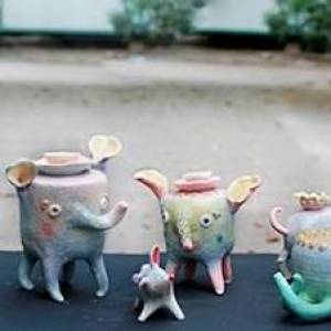 以可爱小动物为原型的手工制作陶瓷作品图片欣赏