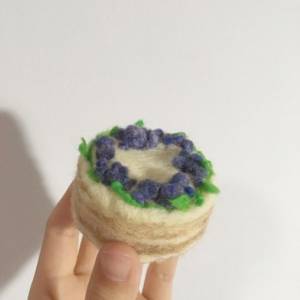 美味蓝莓蛋糕羊毛毡布艺制作教程图解