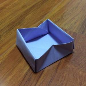 方便生活的简单折纸盒子制作教程 太简单了当作垃圾收纳盒吧