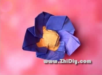 简易折纸 精致小纸艺花