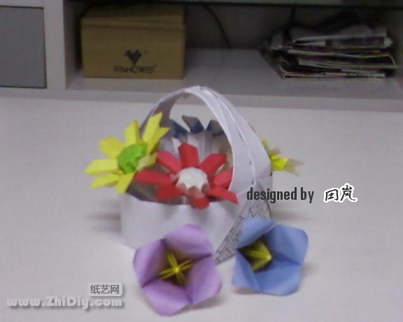 强烈推荐:田岚的盒子和纸花