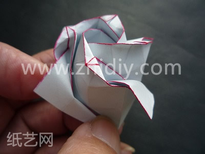手把手教你制作折纸玫瑰第四十五步