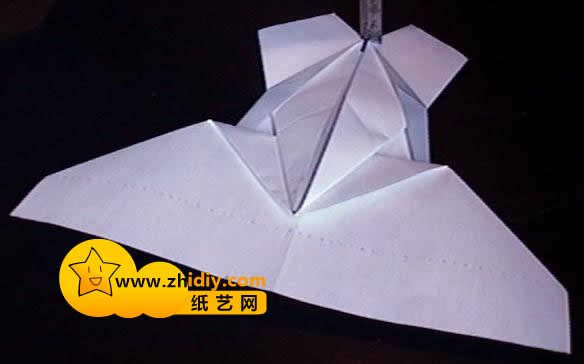 折纸飞机的折法图解教程