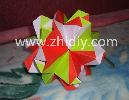 模块折纸纸球花制作教程