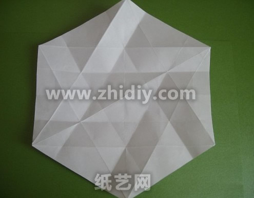 折纸蝴蝶兰纸艺花制作教程制作过程中的第六步