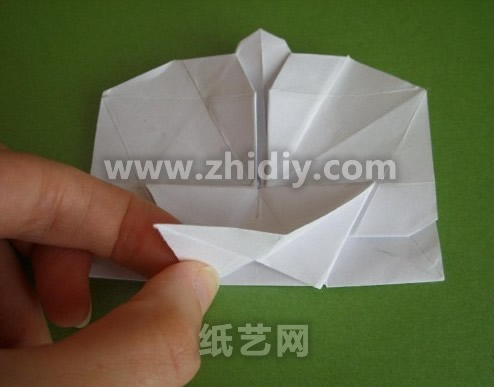 随后的折纸制作能够变得相对的简单一些