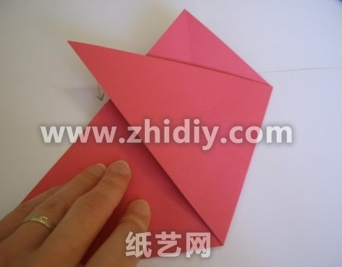 折纸牡丹纸艺花制作教程折纸过程中的第十步