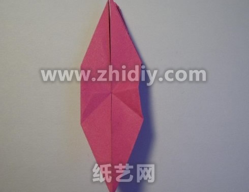 折纸倒挂金钟纸艺花制作教程折纸过程中的四十一步