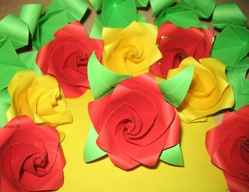 手工折纸玫瑰制作教程