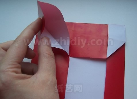 折纸圣诞老人制作教程制作过程中的第十步