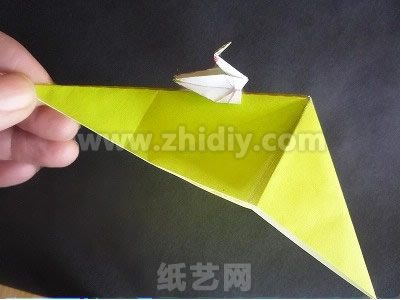 飞翔的千纸鹤折纸教程制作过程中的第三十六步