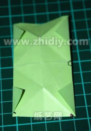 折纸纸球花手工制作教程制作过程中的第十五步