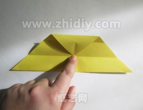 折纸风信子制作教程制作过程中的第六步