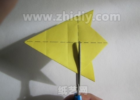 折纸风信子制作教程制作过程中的第十步