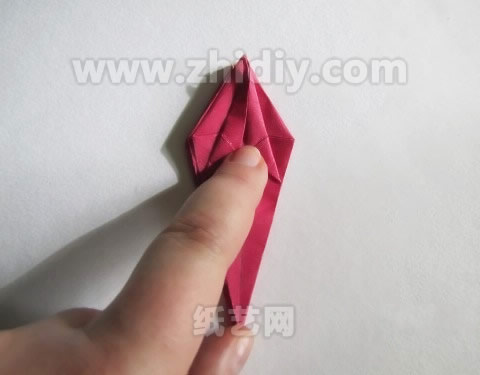 折纸风信子制作教程制作过程中的第二十六步