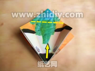 手工折纸鹦鹉教程制作过程中的第六步