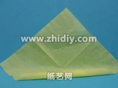 餐巾纸纸艺往往是通过餐巾纸作为基本的材料的