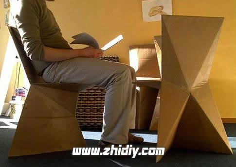 纸椅子