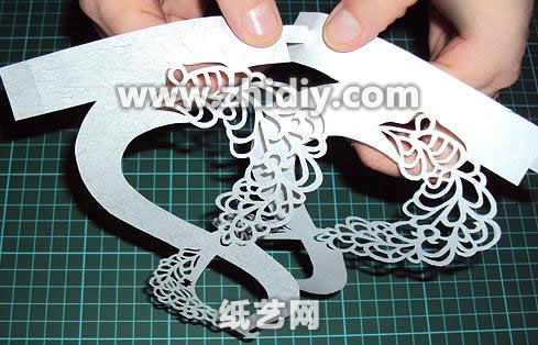 3D立体剪纸雕纸艺装饰手工教程制作过程中的第十步
