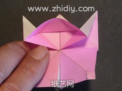 将不同的折纸模型结构进行不同的操作