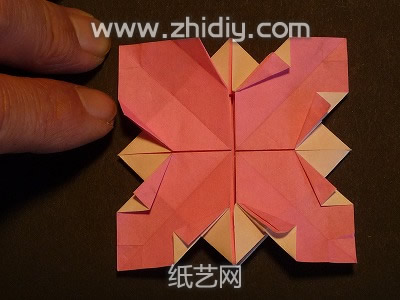 纸折花山茱萸手工折纸教程制作过程中的四十一步