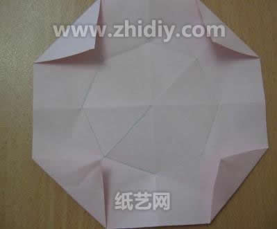手工制作折纸向日葵花瓶教程制作过程中的第十步