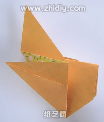 不同的角度折纸的折叠效果不同
