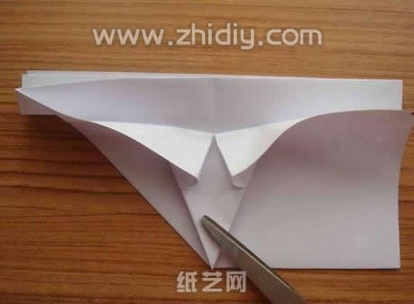 立式折纸千纸鹤手工折纸教程制作过程中的第十一步