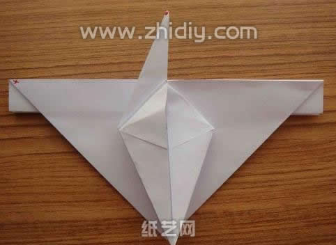 现在还是进行折纸千纸鹤本身的制作