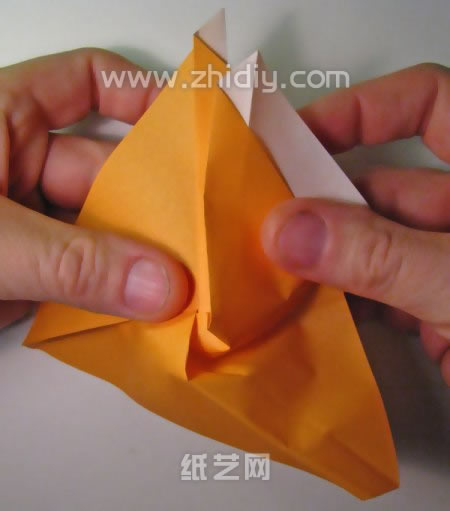 3分钟折纸玫瑰教程制作过程中的第二十步