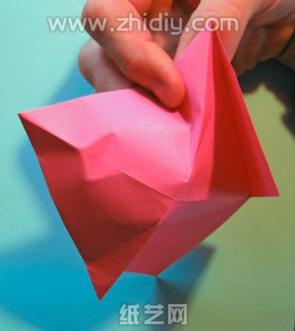 荷兰夫人手工折纸面具图解教程制作过程中的第十五步
