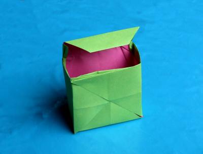 带盖的手工折纸盒子图解教程看起来又像是折纸烟盒和折纸火柴盒